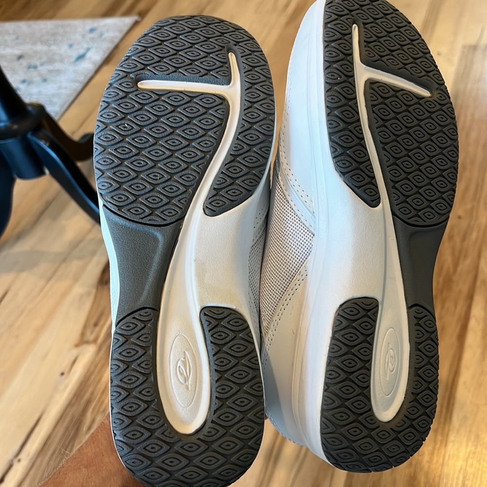 Easy Spirit Estourrun Athletic Sneakers White Shoes Womens 6 New in Box - Picture 6 of 12